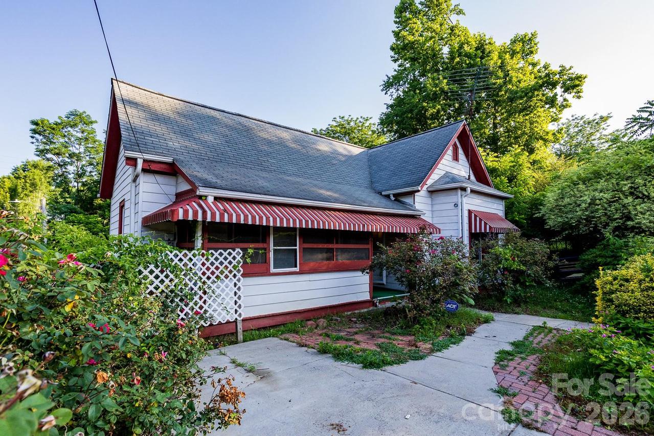 91 Clingman Ave., Asheville, NC 28801