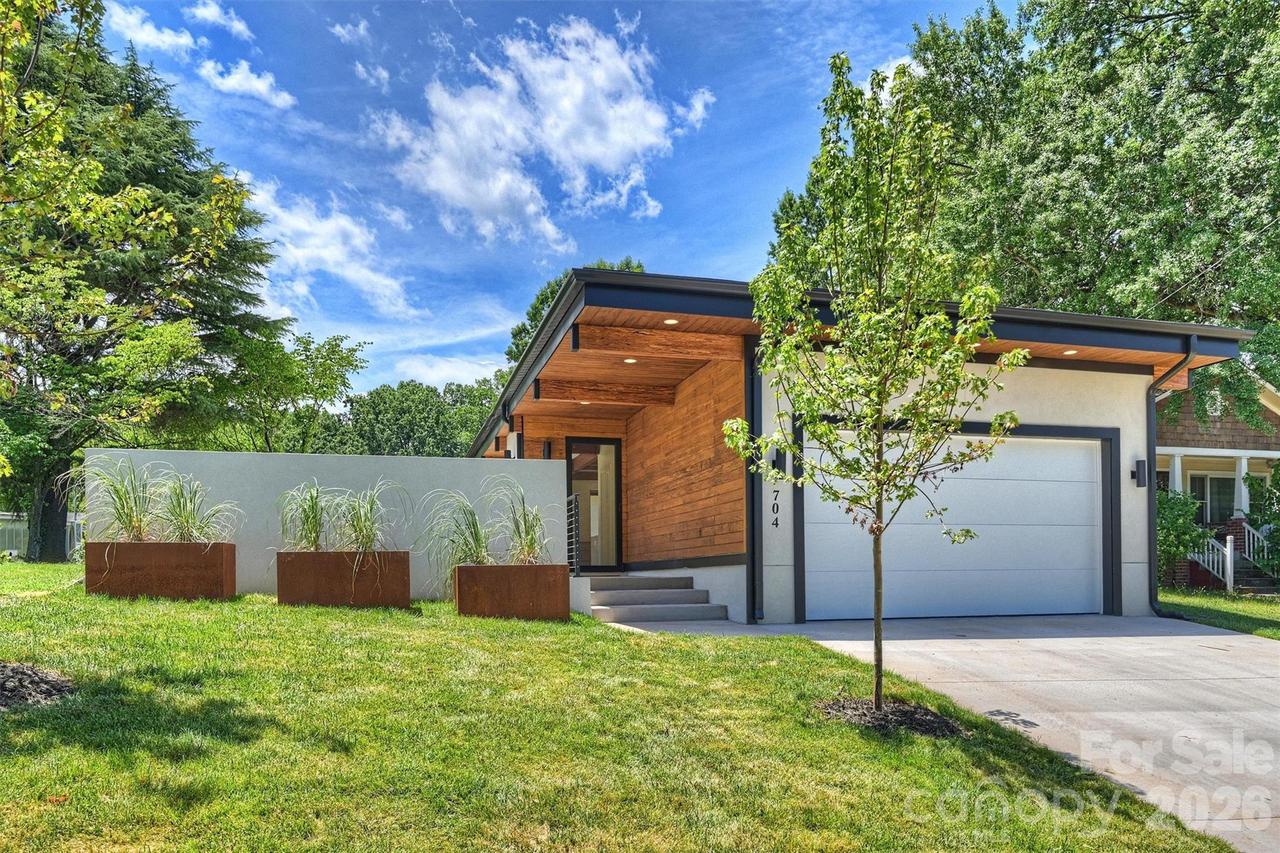 704 Charles Ave., Charlotte, NC 28205