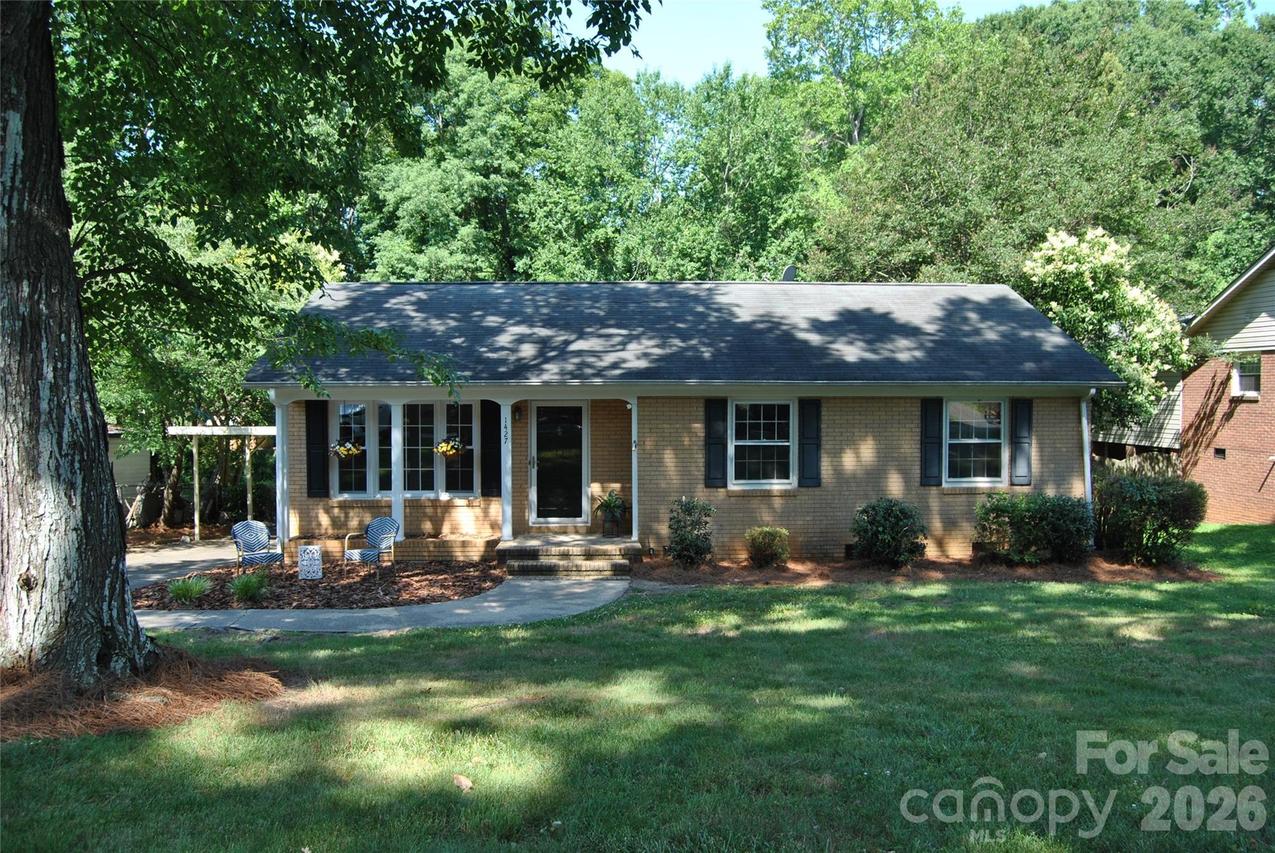 1427 Churchill Dr., Gastonia, NC 28054
