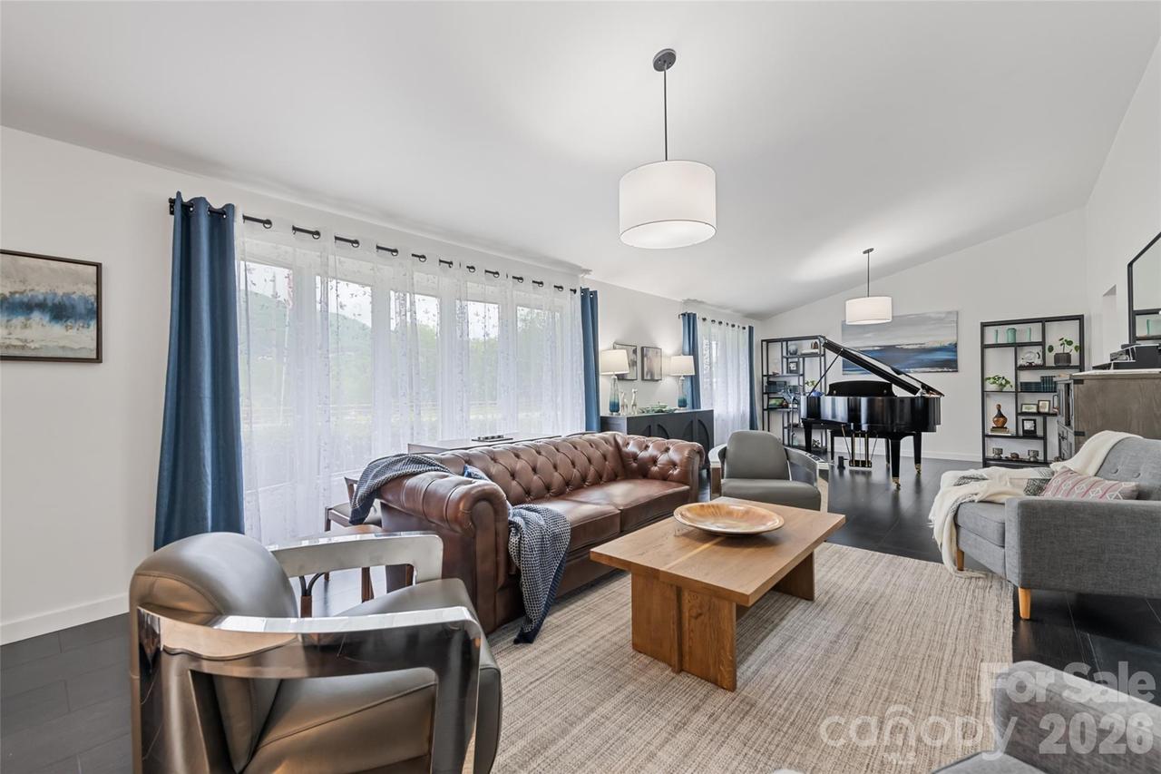 225 Valley View Ter., Waynesville, NC 28786
