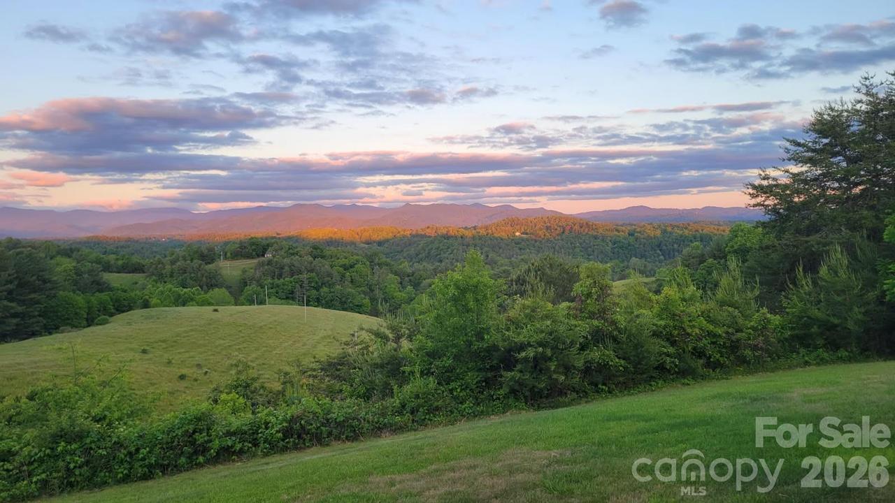 1091 Windswept Ridge Rd., Marshall, NC 28753
