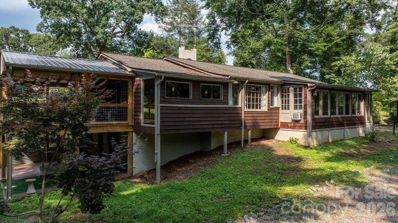 3466 Dry Ponds Rd., Granite Falls, NC 28630