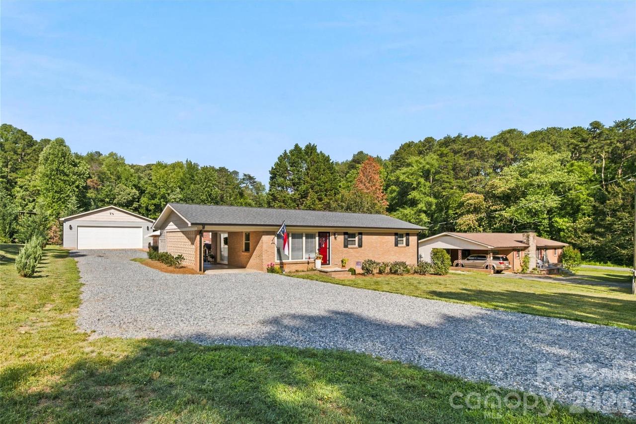 4608 Rainbow Dr., Kannapolis, NC 28081