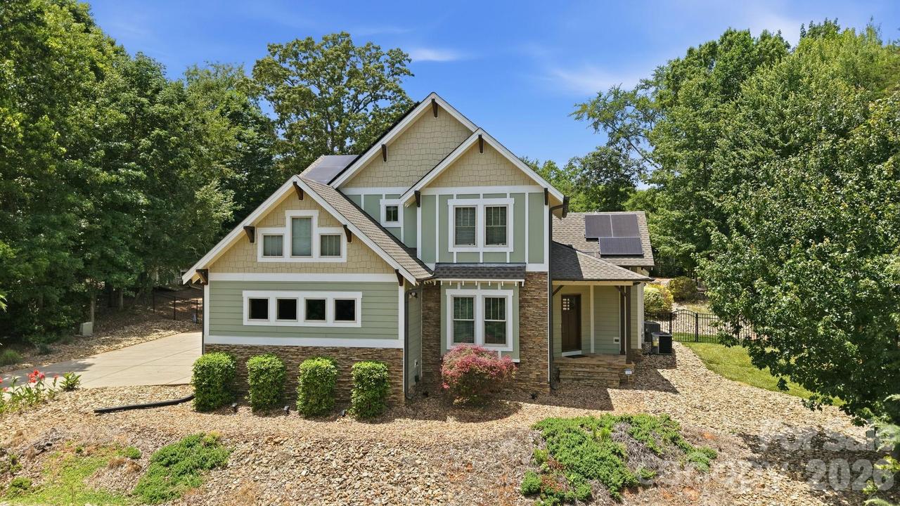 1104 Sawtooth Oak Ln., Belmont, NC 28012