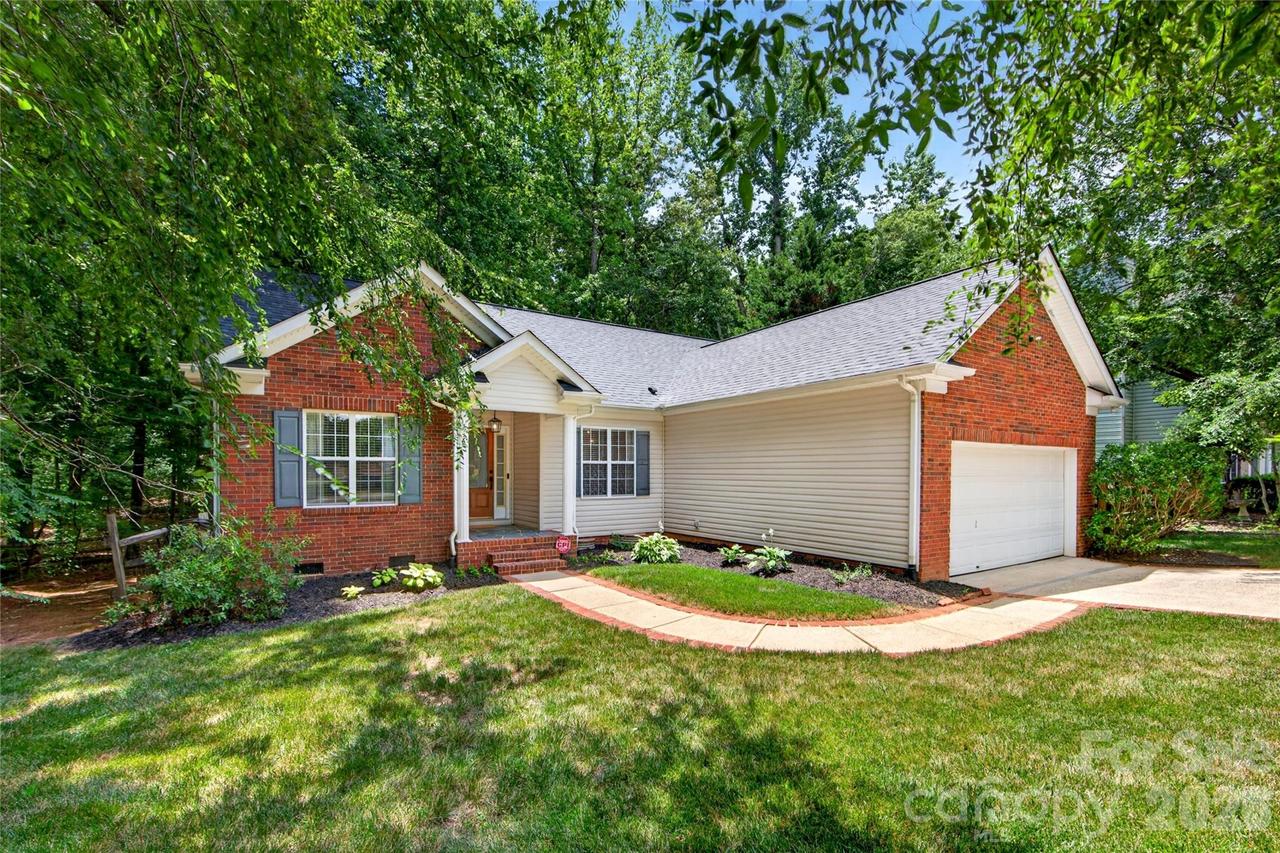 8121 Poplar Grove Cir., Waxhaw, NC 28173