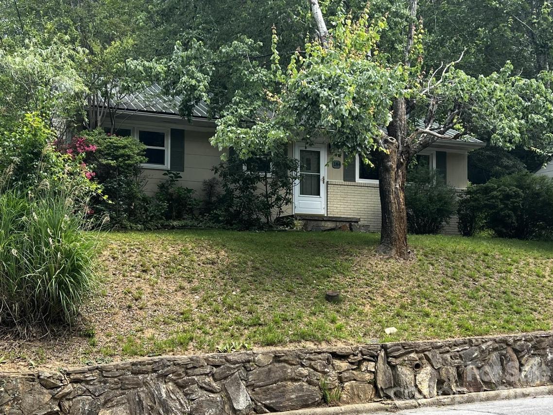 184 London Rd., Asheville, NC 28803