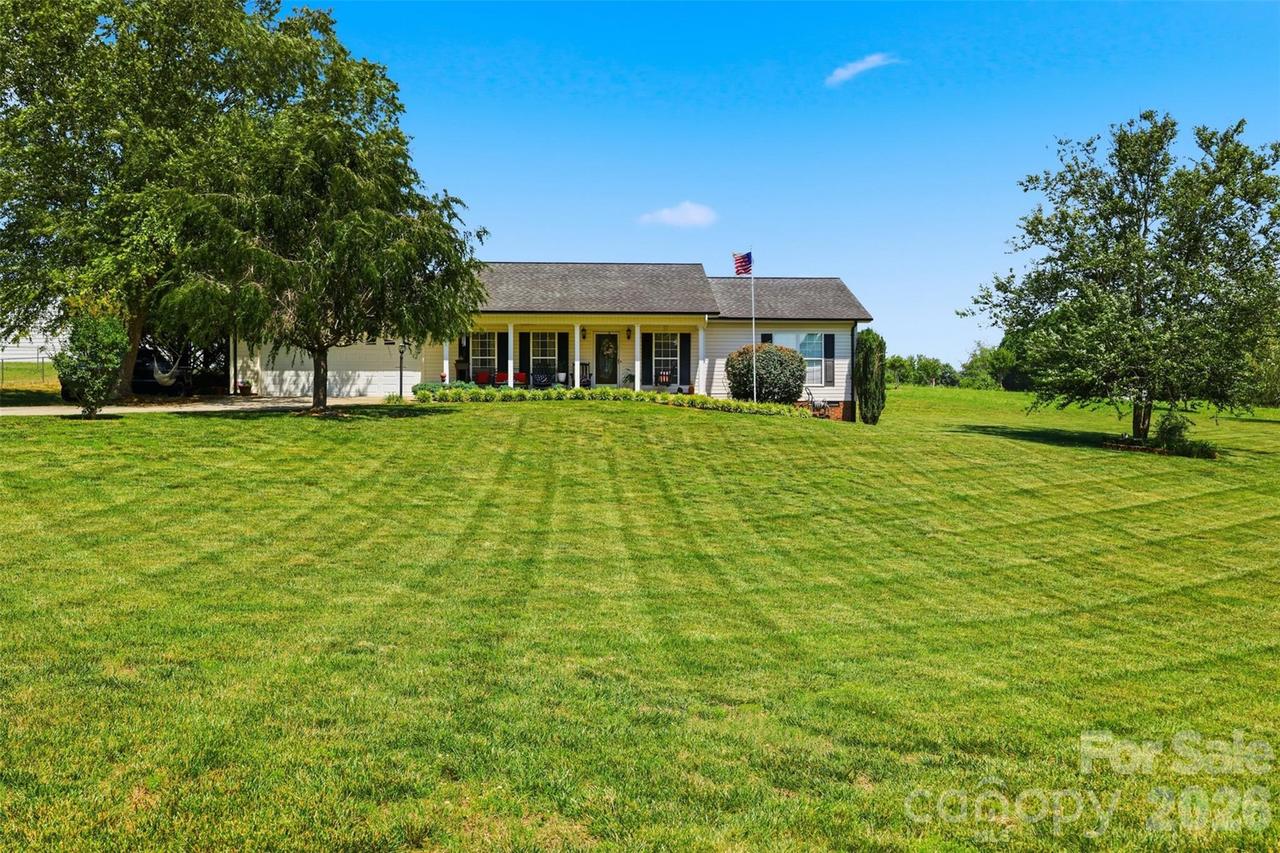 57 Riverview Rd., Taylorsville, NC 28681