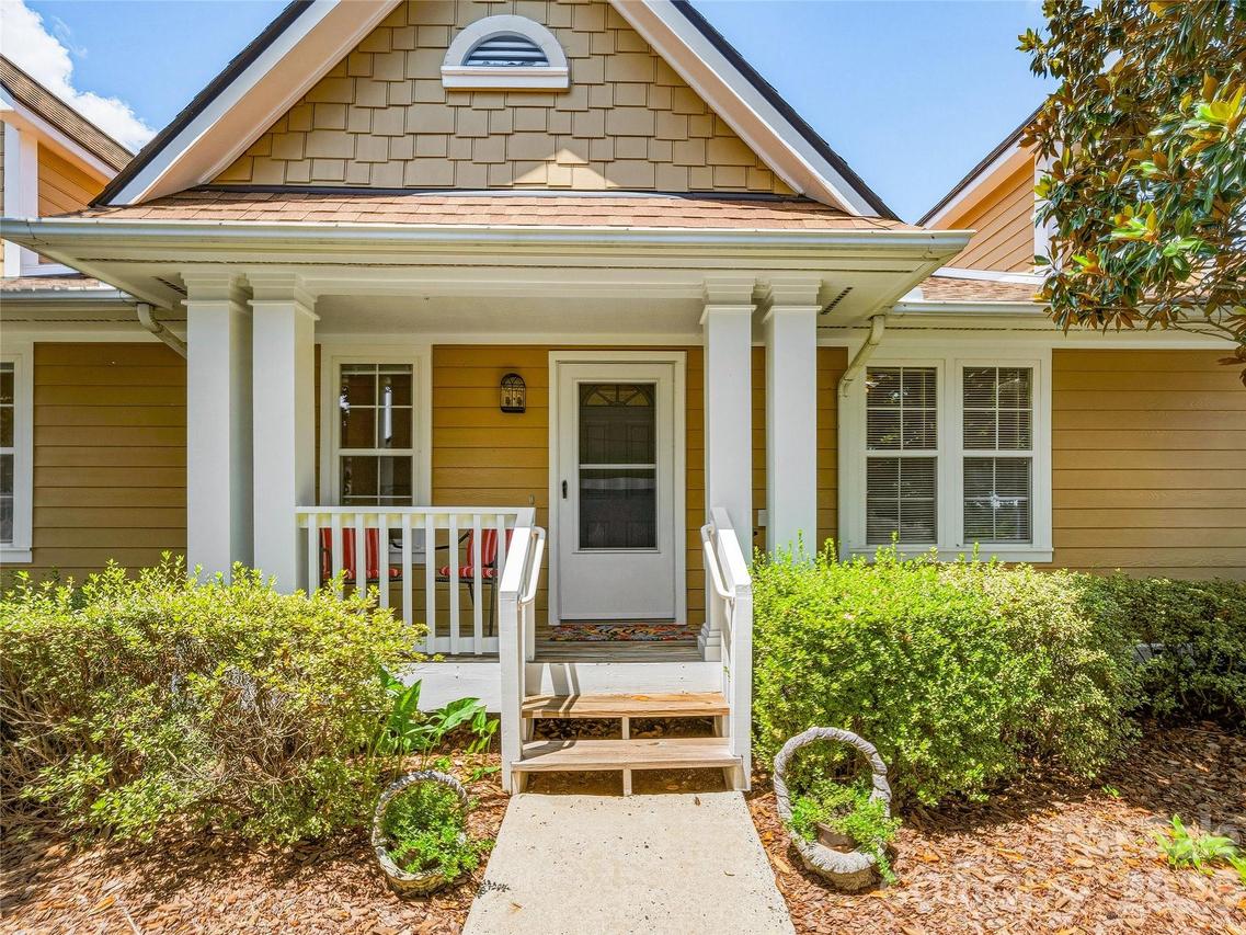 102 Rough Point Ct., Asheville, NC 28806