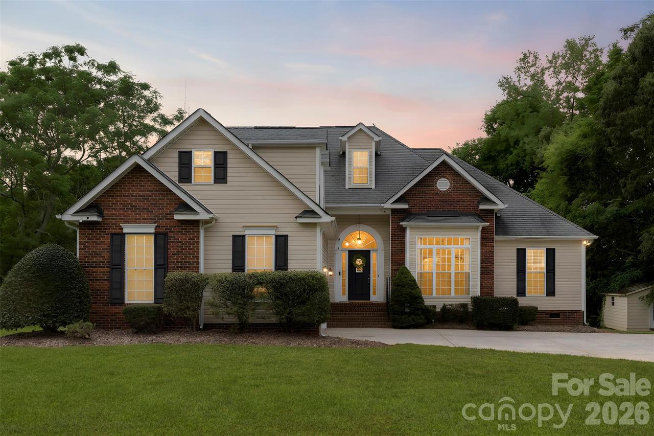 2801 Sweetgrass Ln., Monroe, NC 28112
