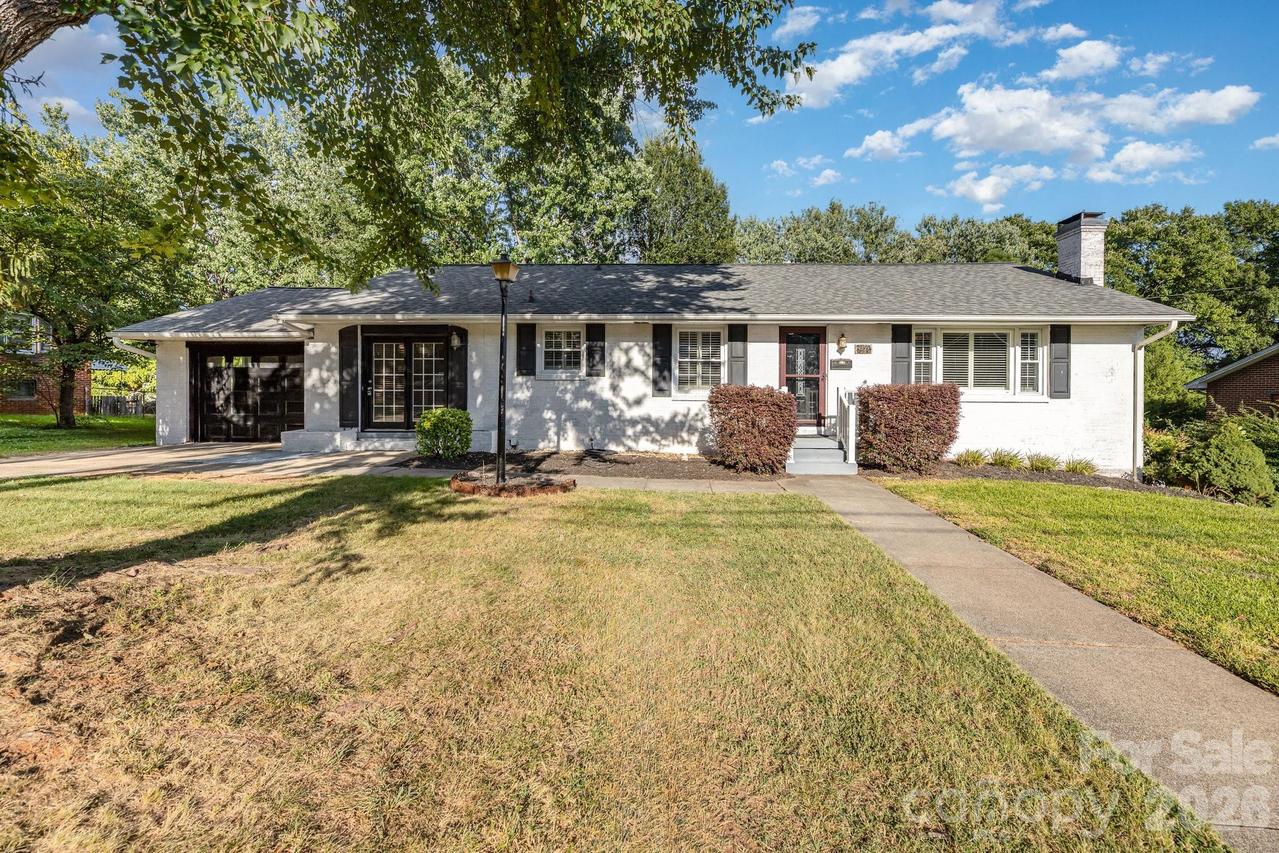1355 Leheigh Ct., Winston Salem, NC 27103