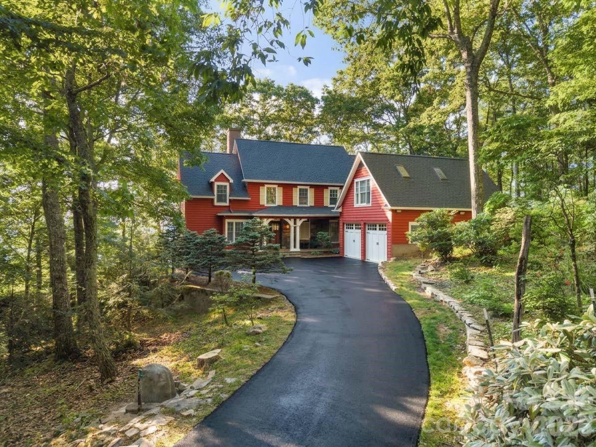 108 Flame Azalea Dr., Swannanoa, NC 28778