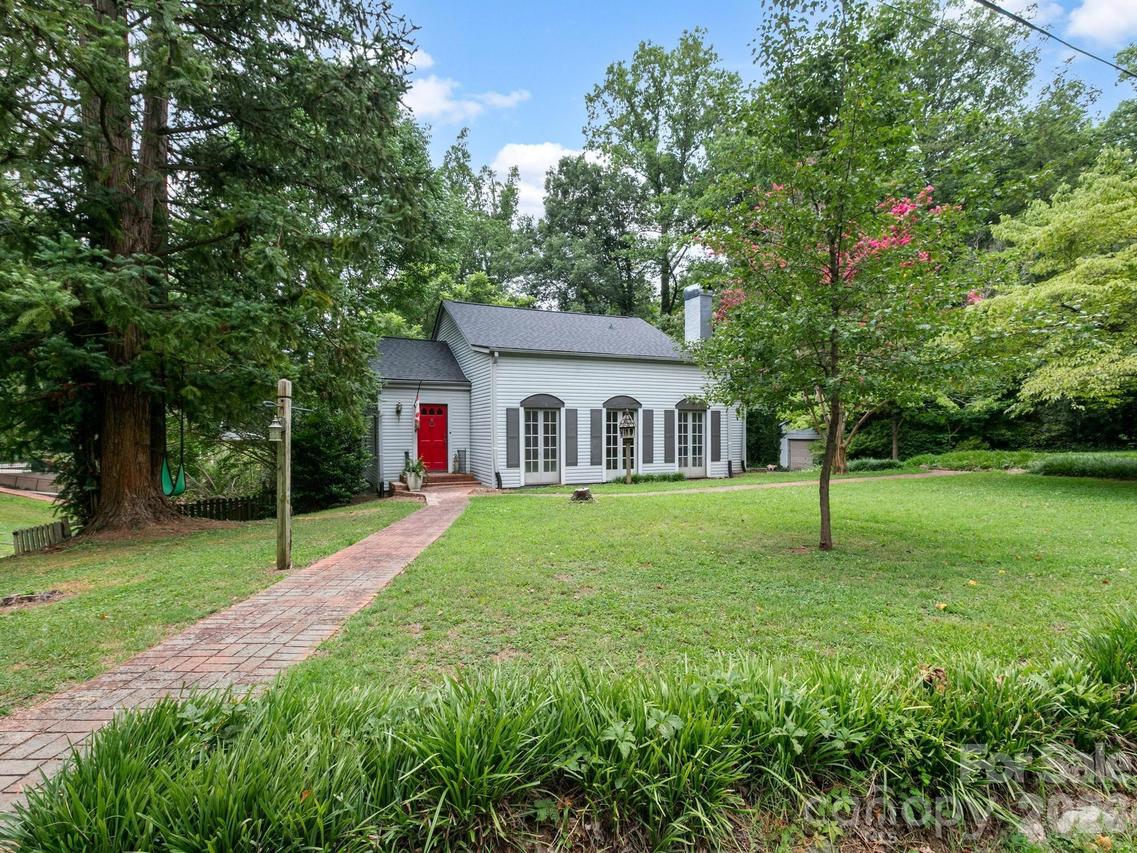 210 Baker Rd., Tryon, NC 28782