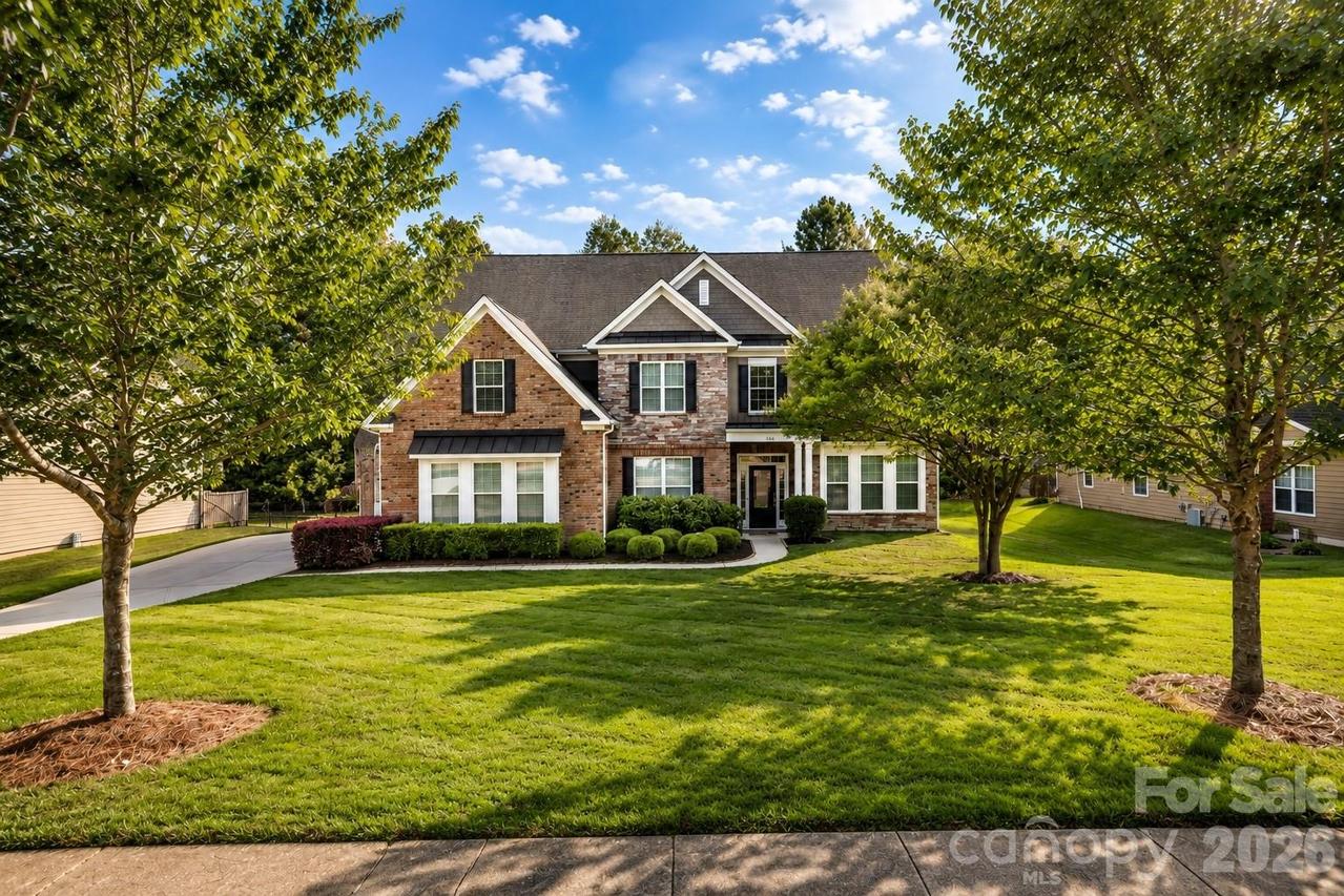 2412 Hamlet Ct., Matthews, NC 28105