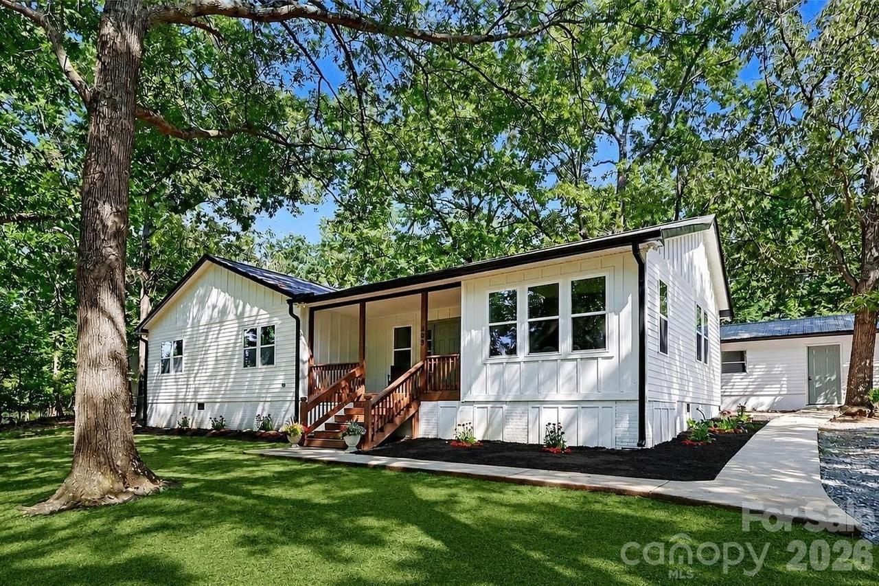 408 Birmingham Ln., Monroe, NC 28110