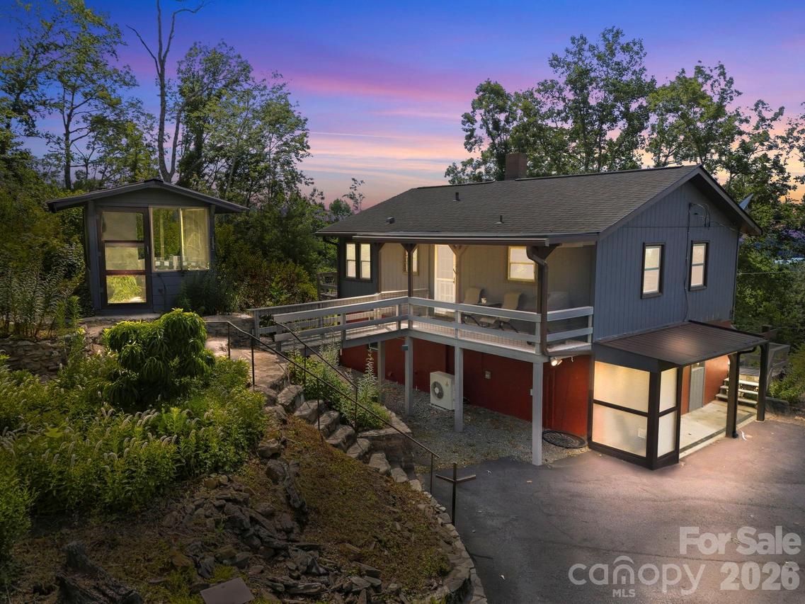 854 Ox Creek Crest Ln., Weaverville, NC 28787