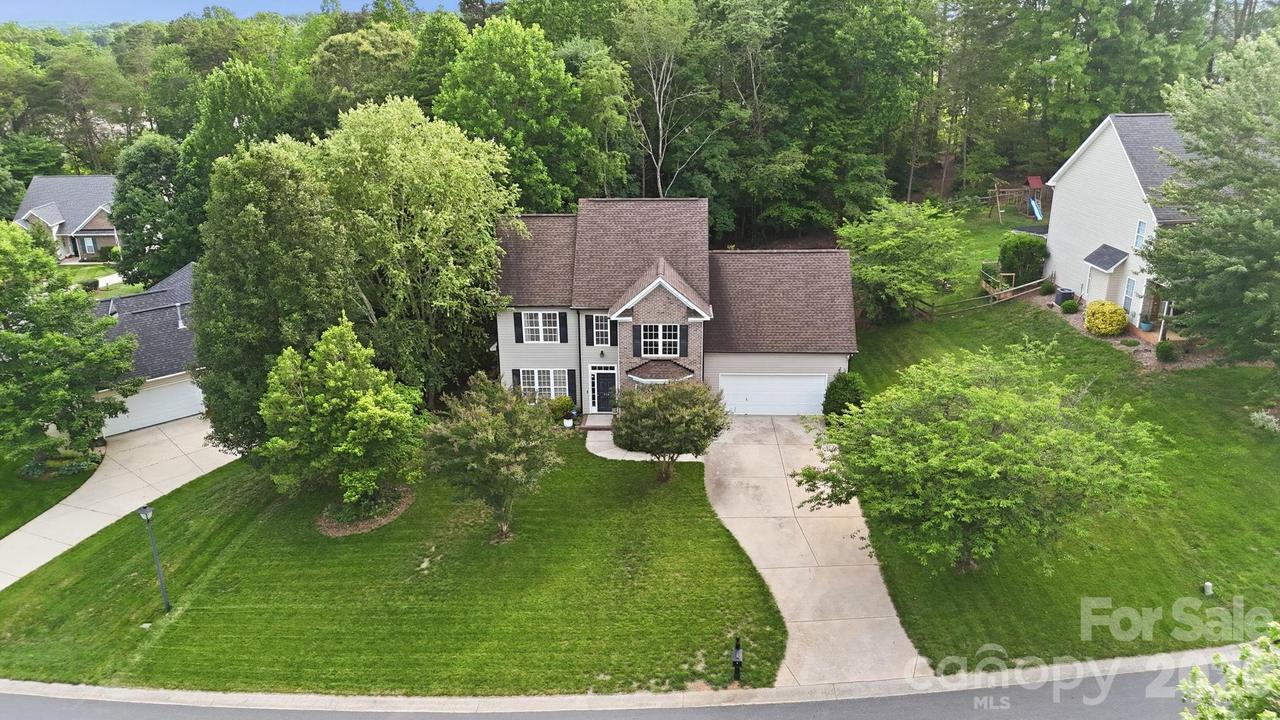 470 Fox Ridge Ct., Stanley, NC 28164