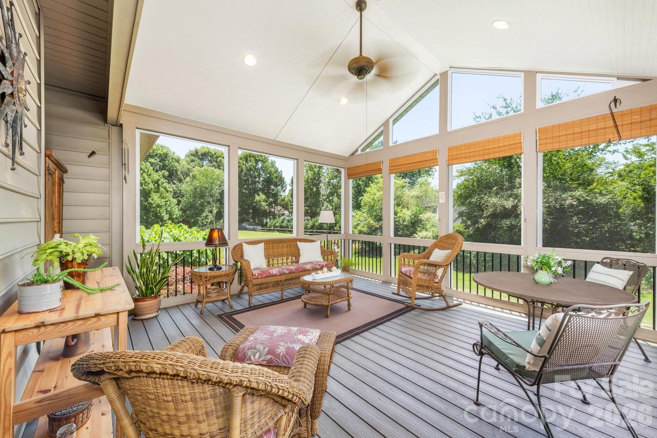 7032 Kidwelly Ln., Matthews, NC 28104