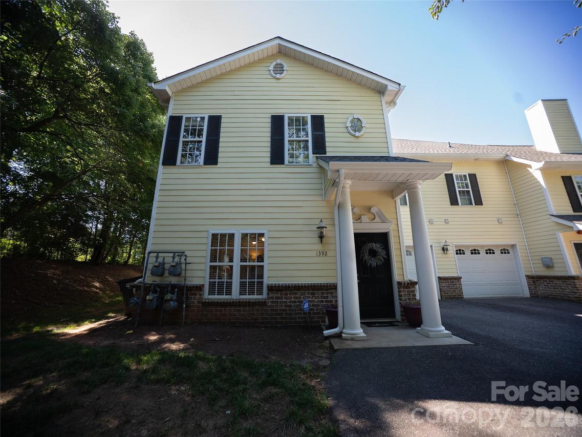 1392 21st Ave., Hickory, NC 28601