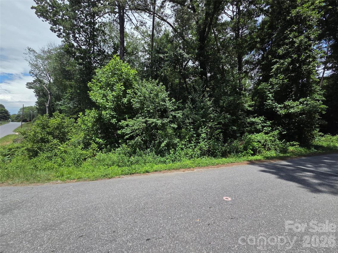 2320 Evans St., Lenoir, NC 28645