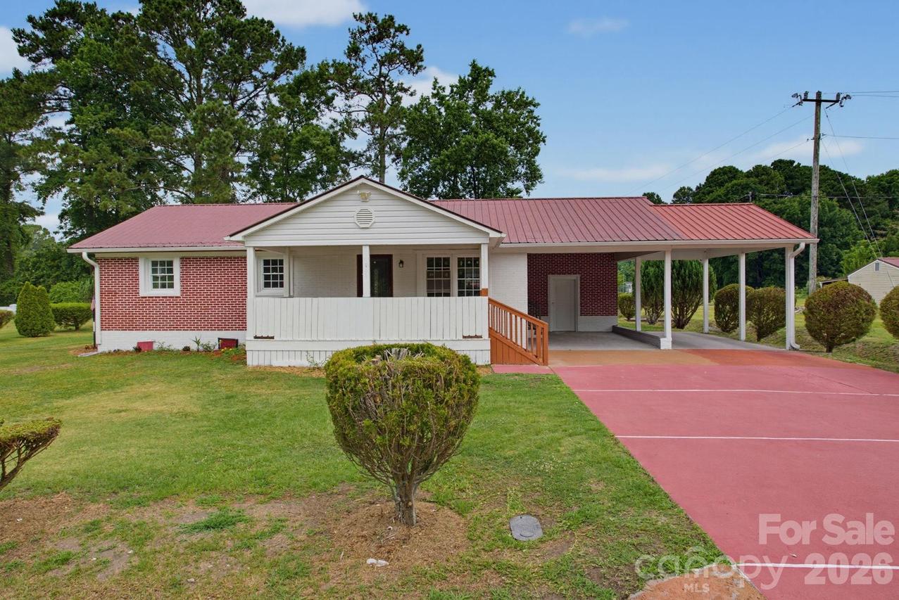 149 Dobbins St., Wallace, NC 28466