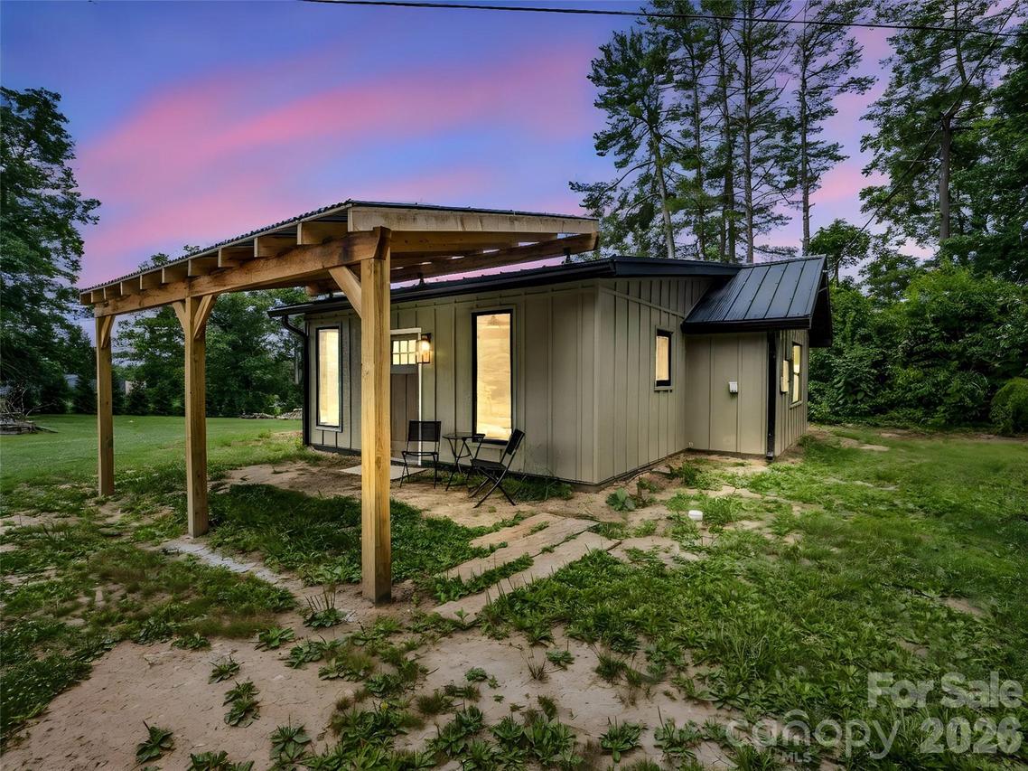 54 Old Lime Kiln Rd., Arden, NC 28704