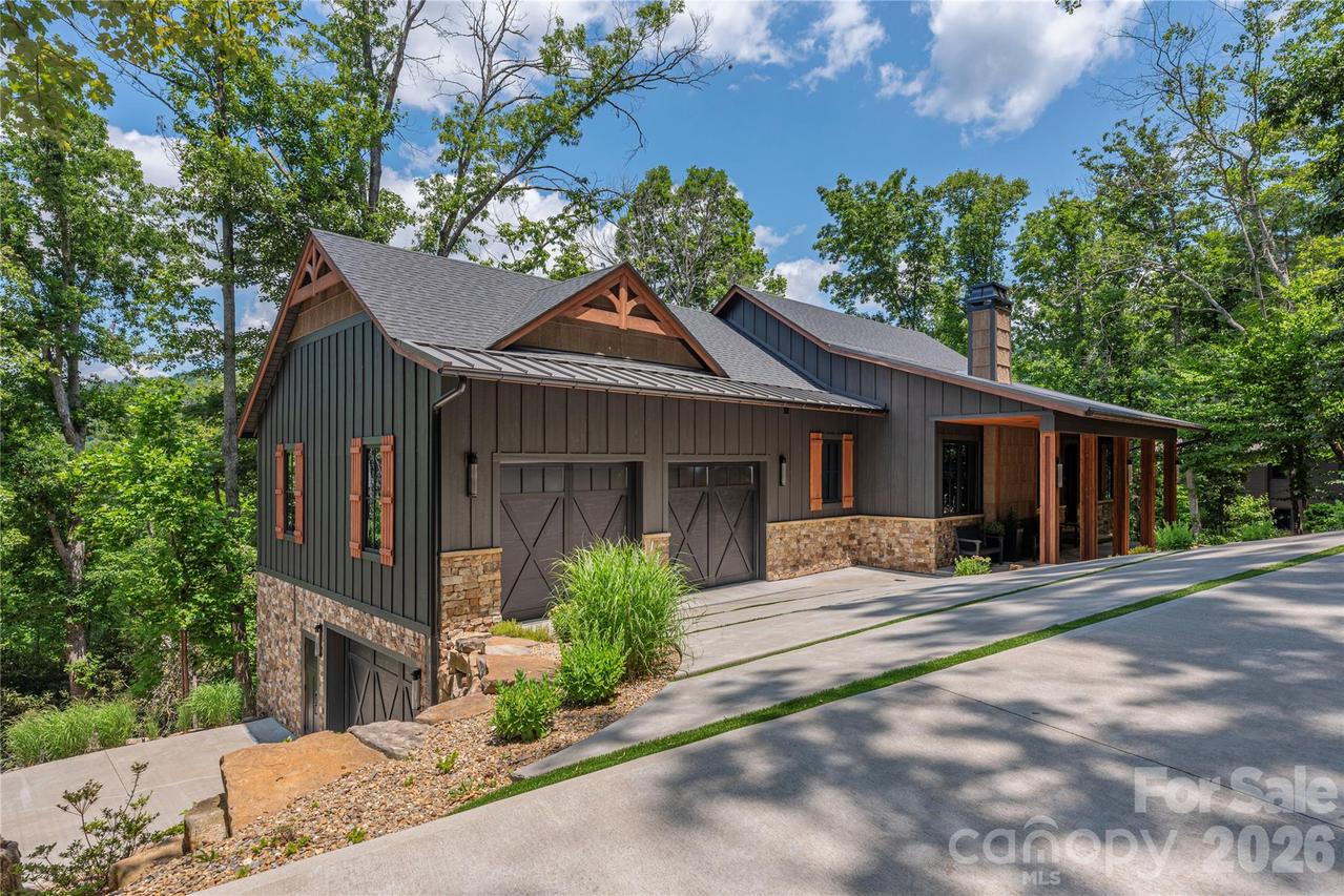 28 Garren View Dr., Fairview, NC 28730