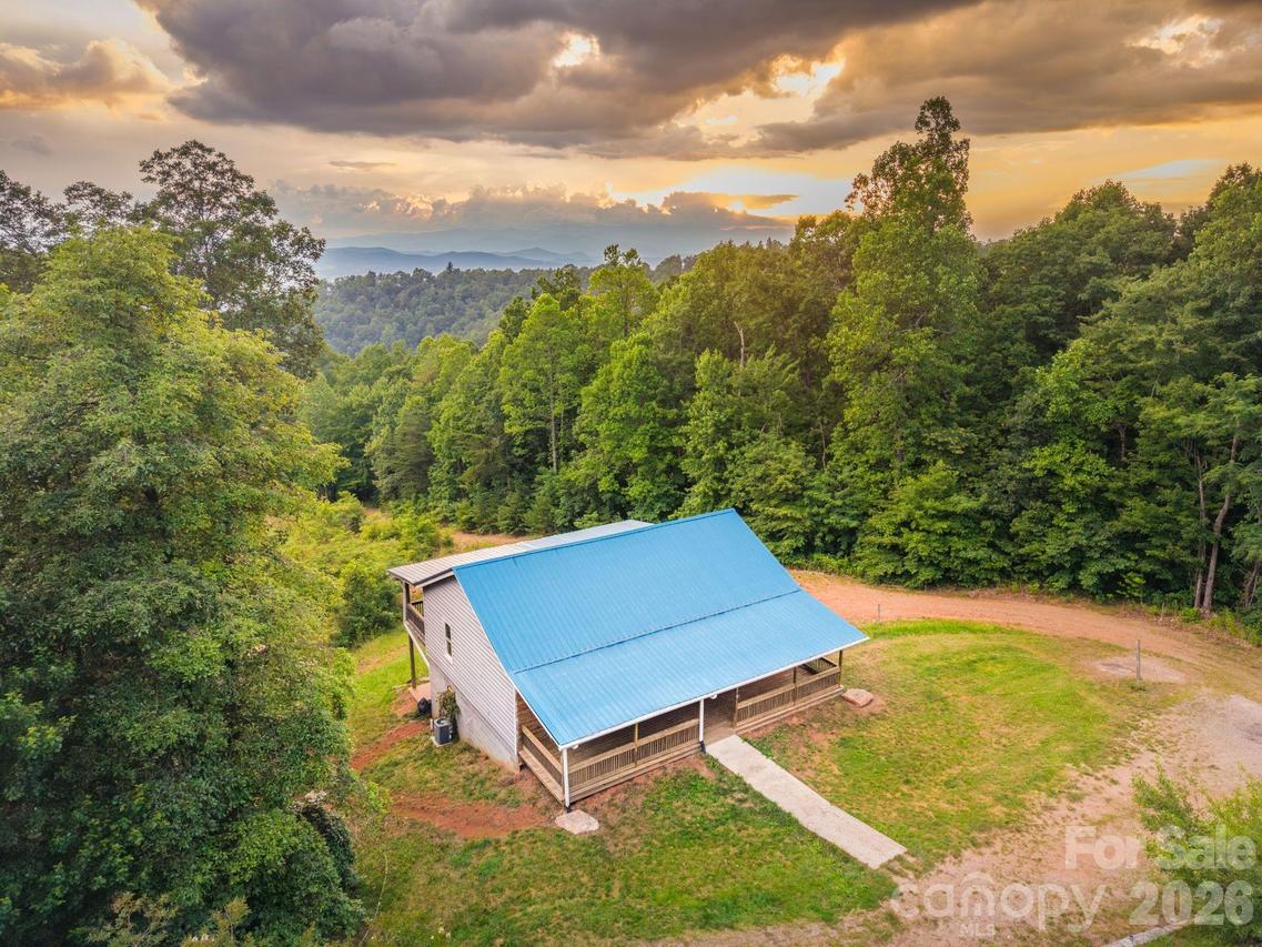 3020 Silver Creek Mountain Rd., Morganton, NC 28655