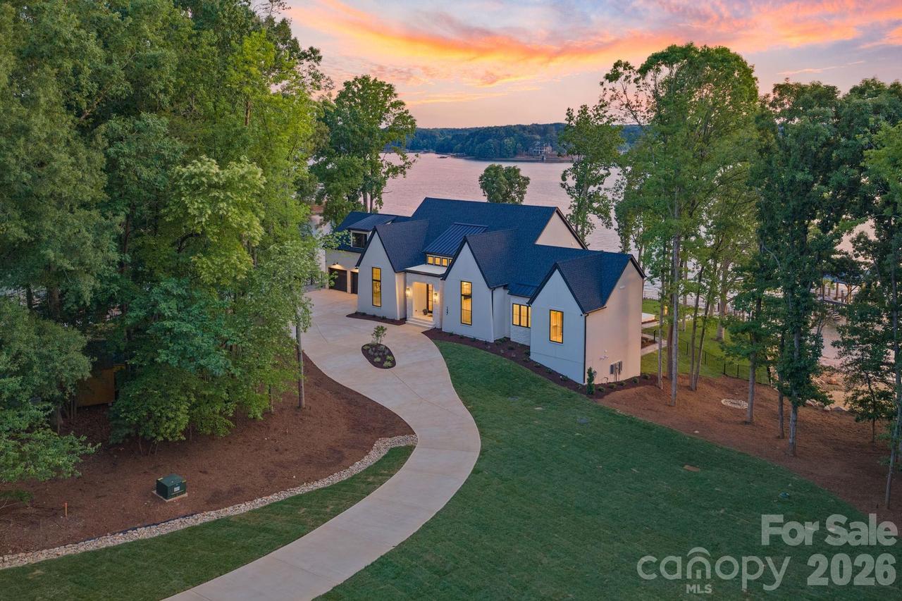 127 Tinker Pl., Troutman, NC 28166
