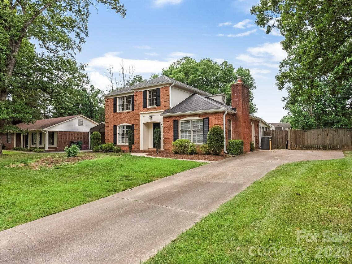 1429 Mcilroy Rd., Charlotte, NC 28212