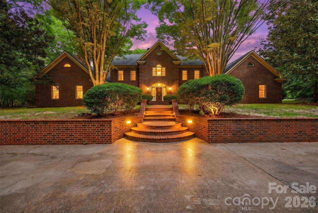 298 Shadowbrooke Ln., Mooresville, NC 28117