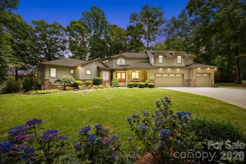 165 Woodstream Cir., Mooresville, NC 28117
