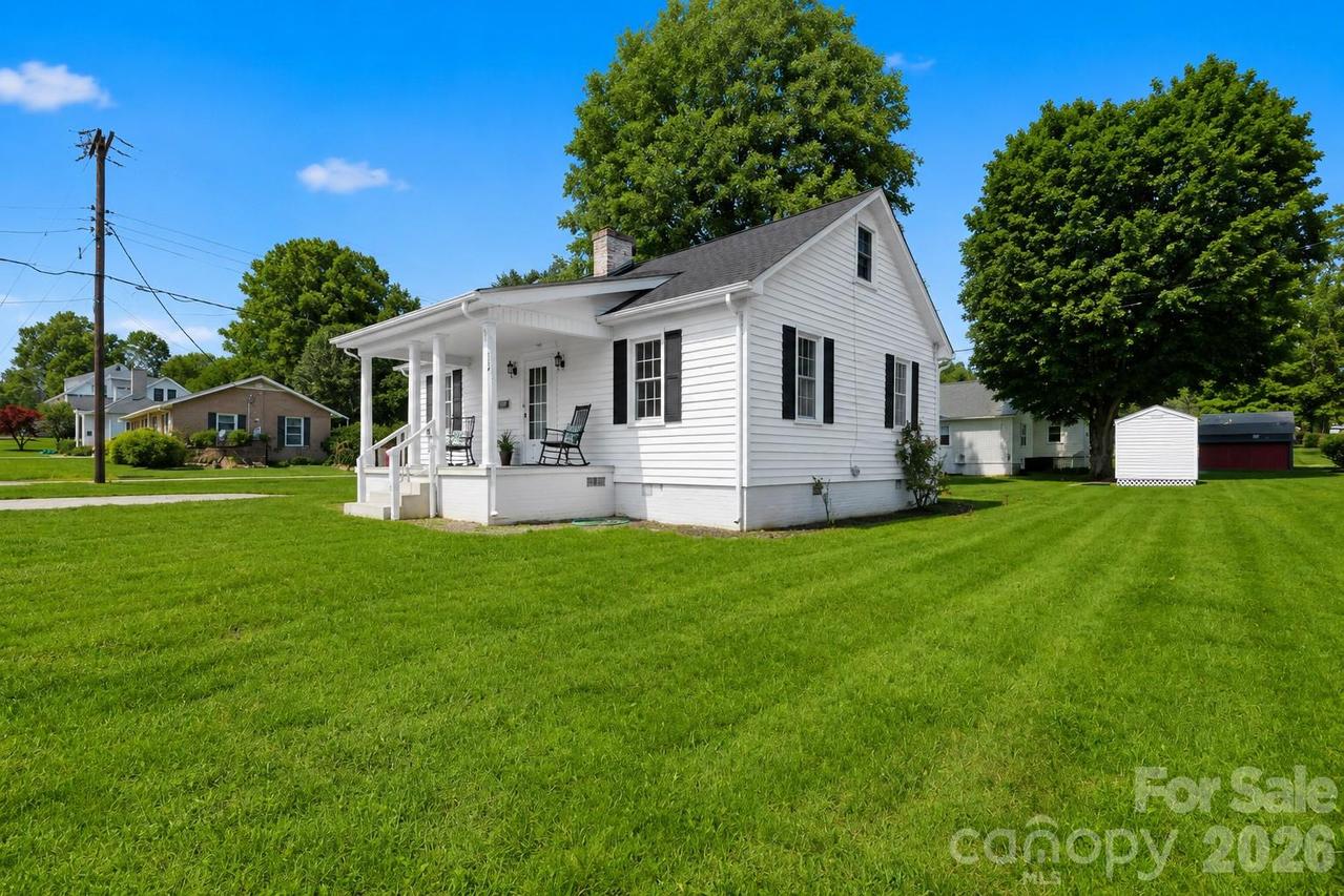 267 S Center St., Taylorsville, NC 28681