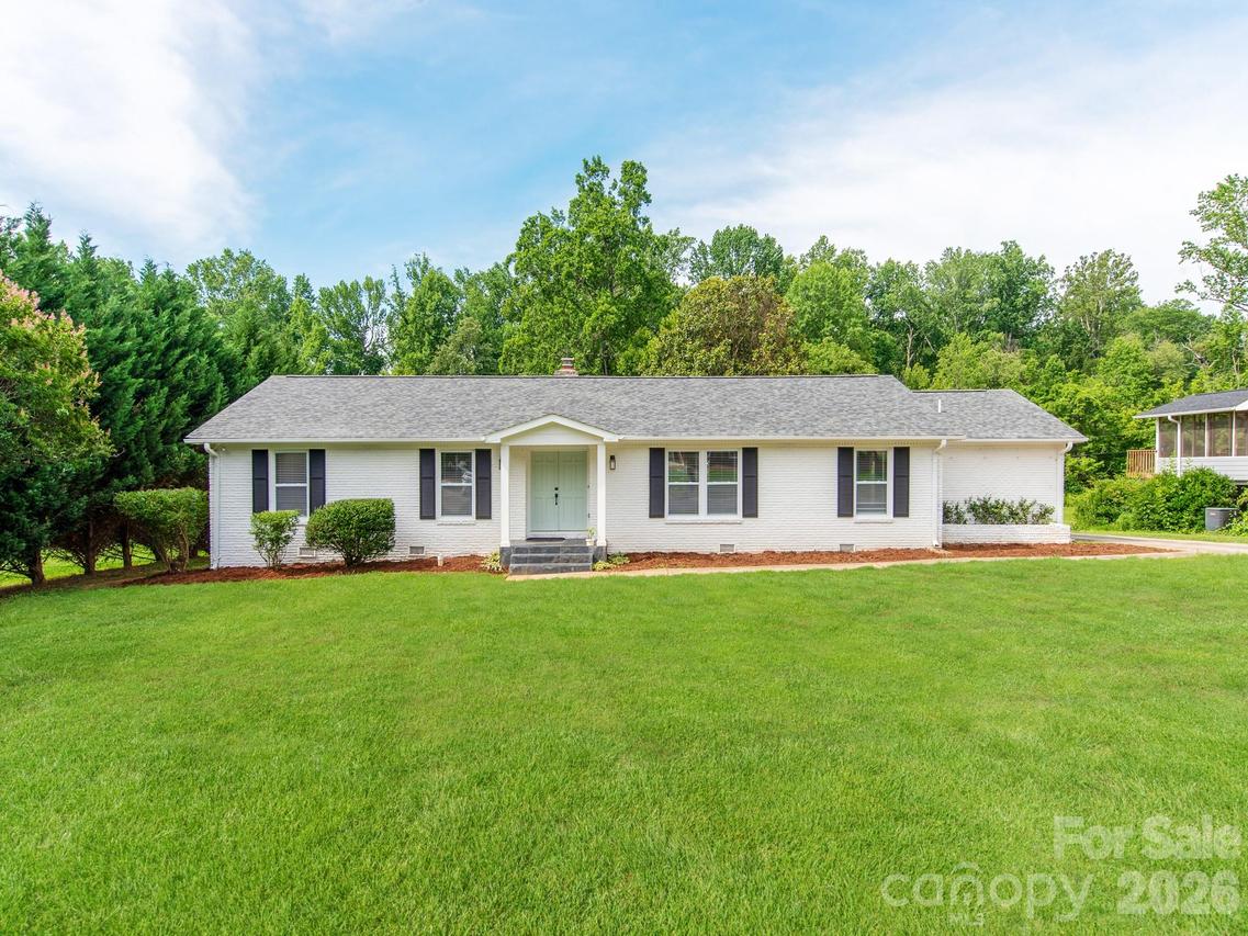 629 Belmorrow Dr., Charlotte, NC 28214