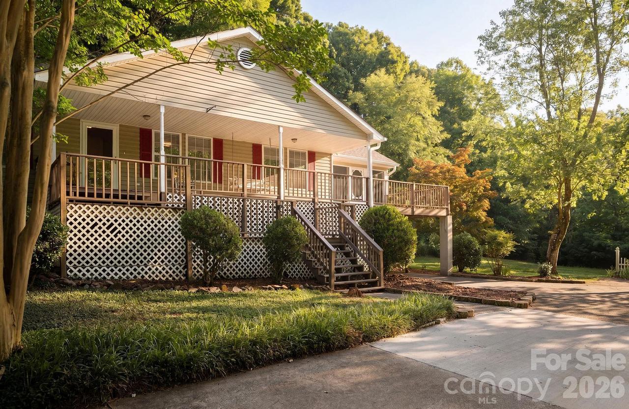 135 Brookhaven Ln., Advance, NC 27006