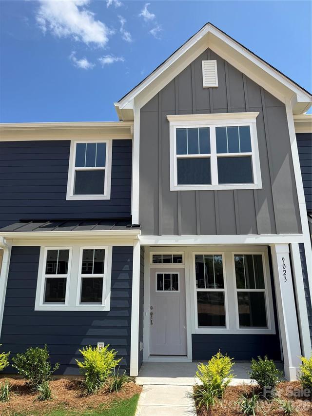 9023 Gulledge Ct., Charlotte, NC 28262