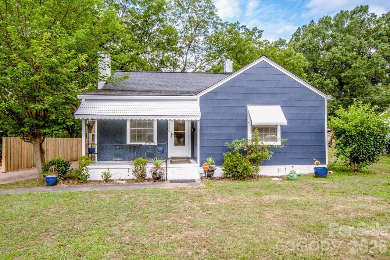 229 E Mcneely Ave., Mooresville, NC 28115