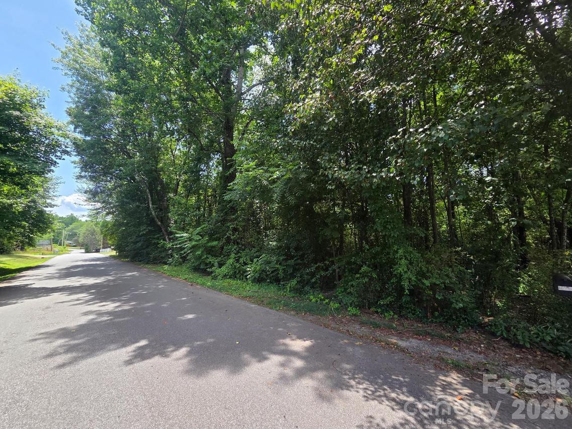 2424 Evans St., Lenoir, NC 28645