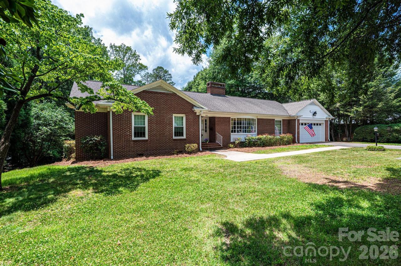1807 5th St., Hickory, NC 28601