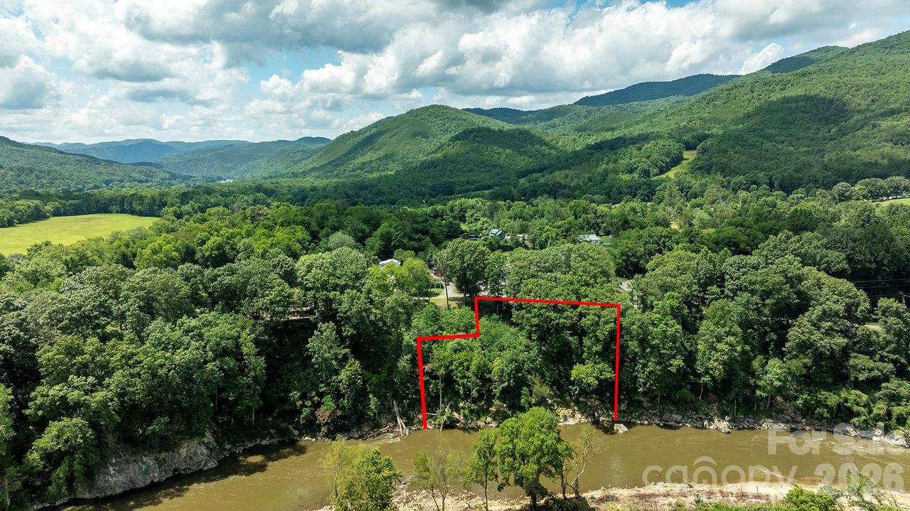 765 River Rd., Hot Springs, NC 28743