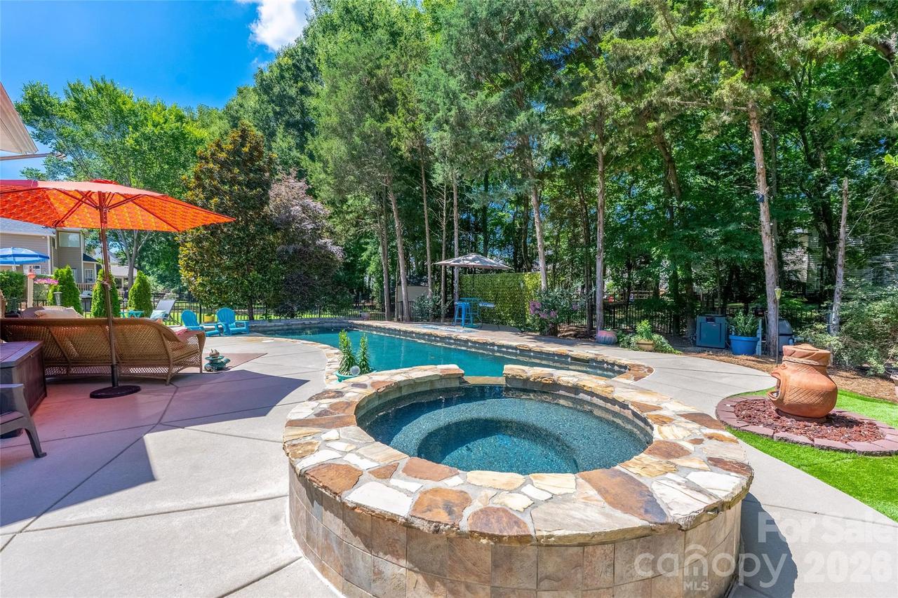 211 Alnwick Ln., Waxhaw, NC 28173