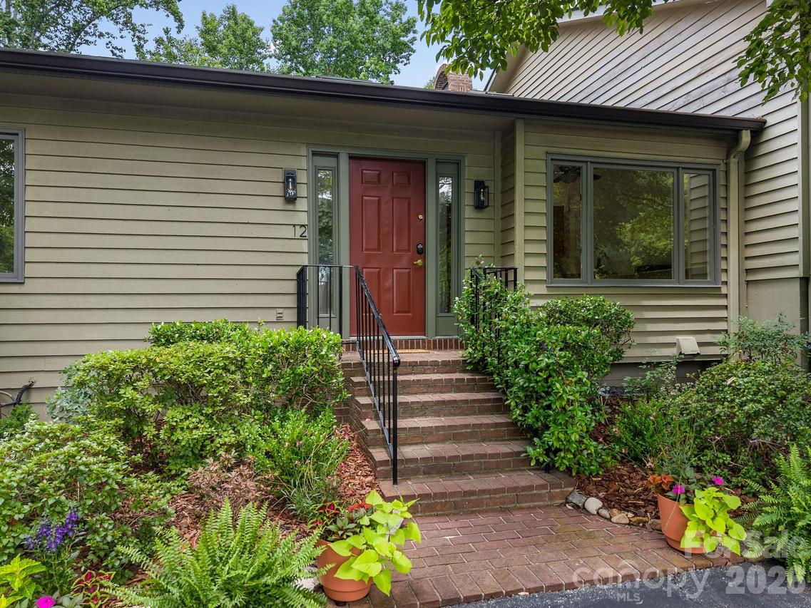 12 Hunting Country Tr., Tryon, NC 28782