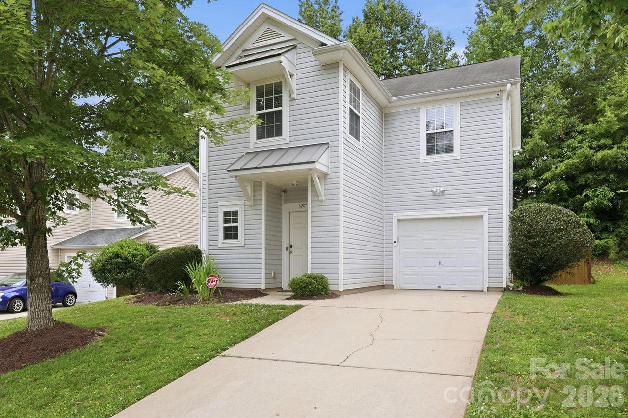 6207 Blue Ash Ln., Charlotte, NC 28215