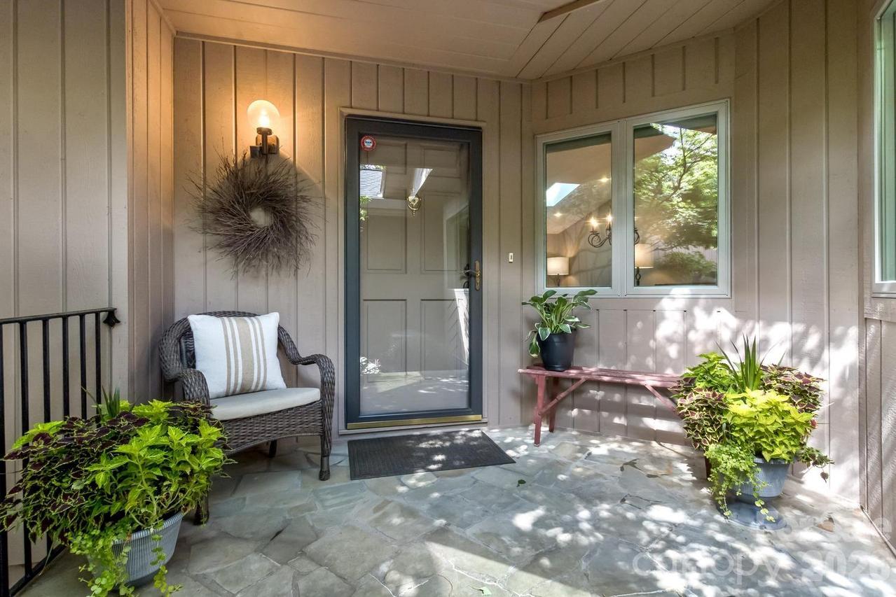 9 Ridge Ter., Asheville, NC 28804