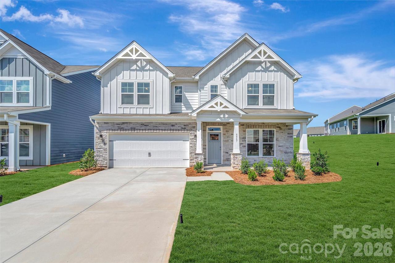 8887 Visgrove Dr., Sherrills Ford, NC 28673