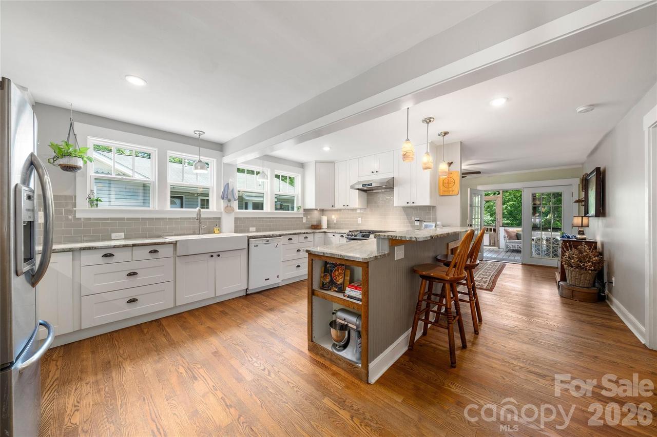 43 Morris St., Asheville, NC 28806