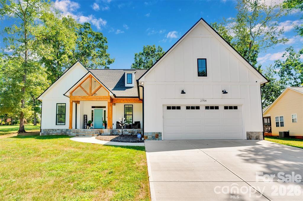 2754 Emperor St., Claremont, NC 28610