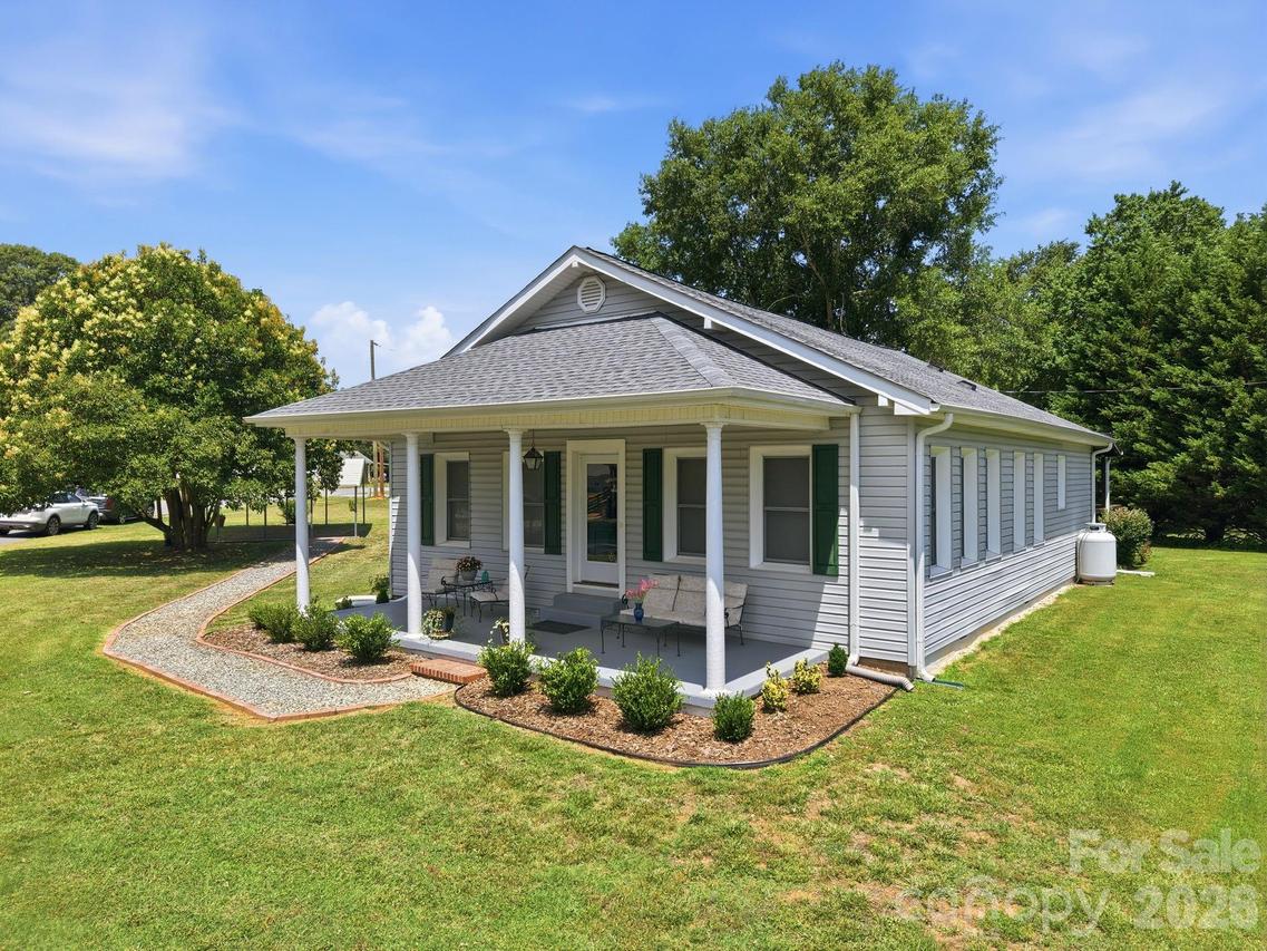 144 E Park Rd., Ellenboro, NC 28040