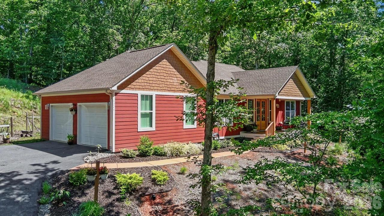 1241 Hayes Rd., Columbus, NC 28722