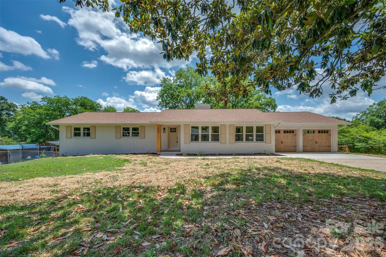286 N Main St., Mooresboro, NC 28114