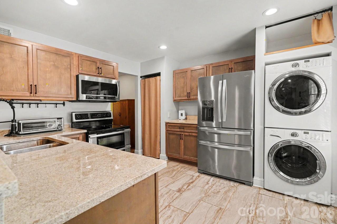 4605 Hedgemore Dr. #H, Charlotte, NC 28209